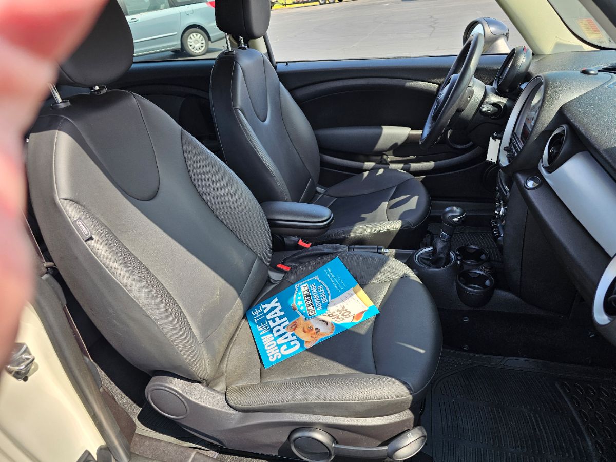2014 Mini Clubman Base photo 4