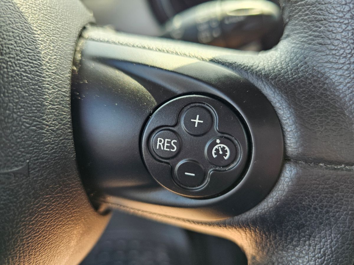 2014 Mini Clubman Base photo 21