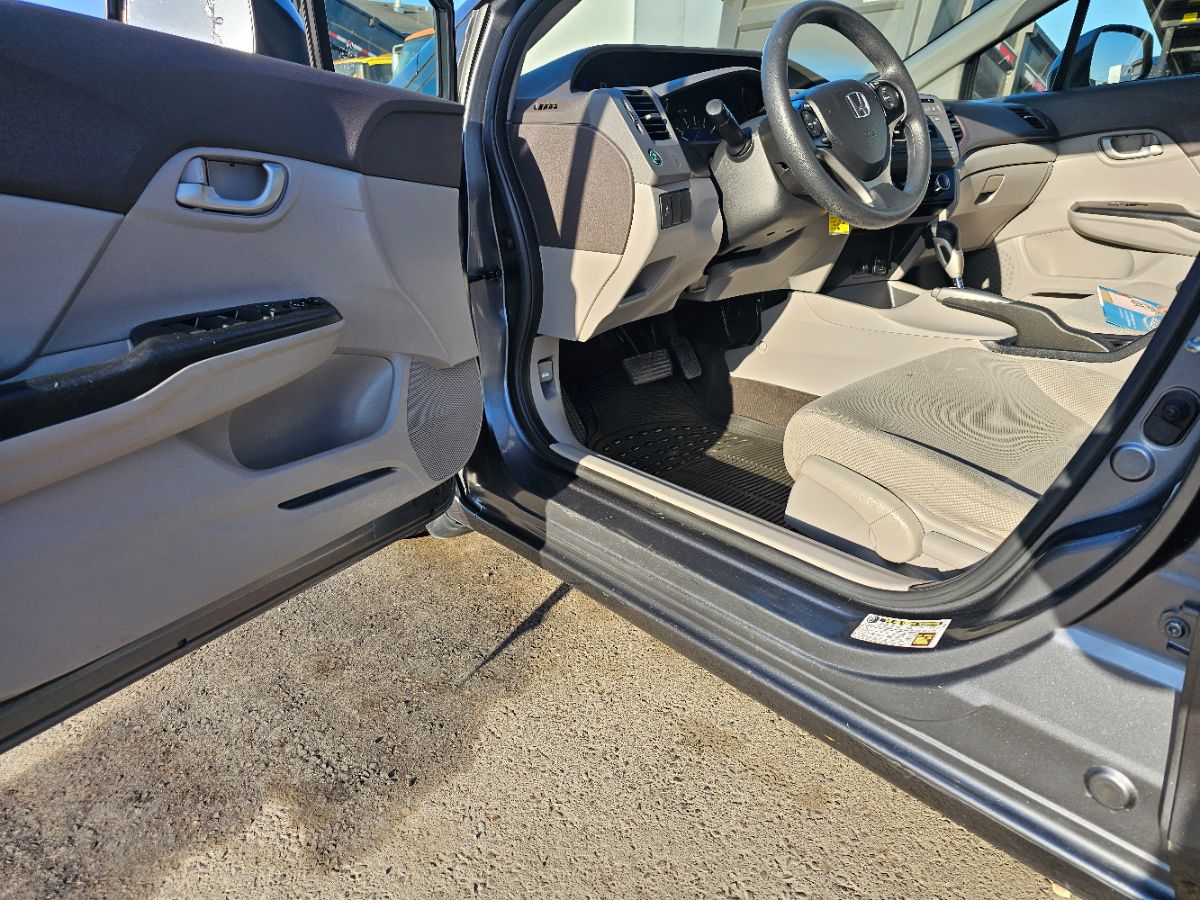2012 Honda Civic LX photo 13