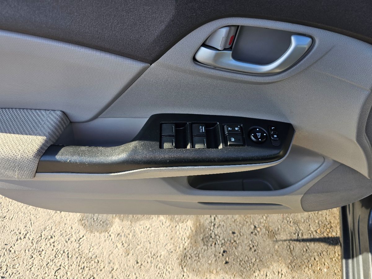 2012 Honda Civic LX photo 14