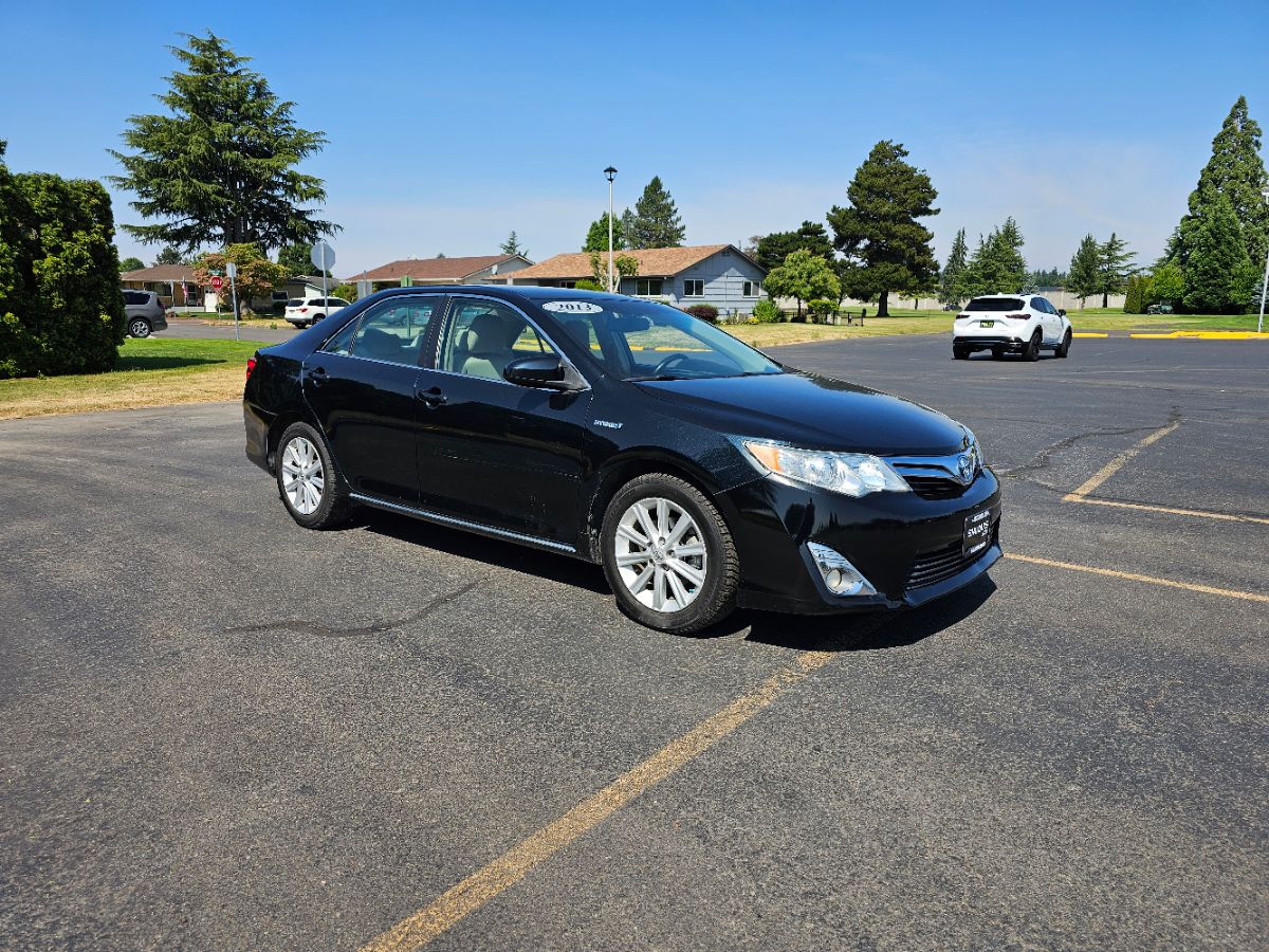 2013 Toyota Camry Hybrid XLE photo 3