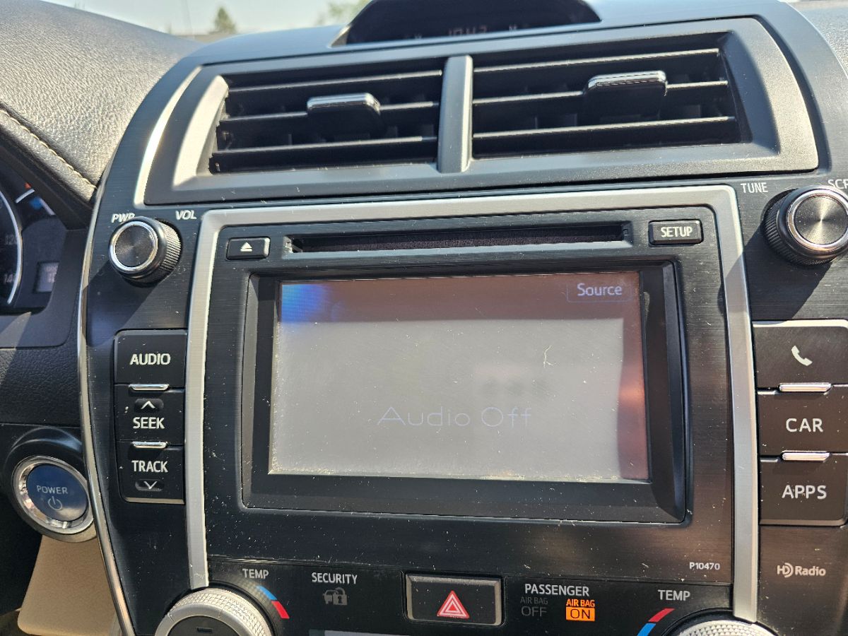 2013 Toyota Camry Hybrid XLE photo 6