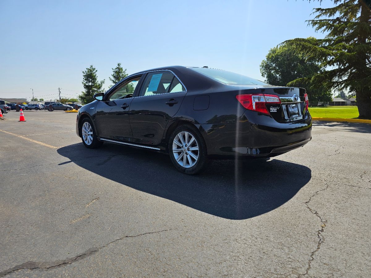 2013 Toyota Camry Hybrid XLE photo 15