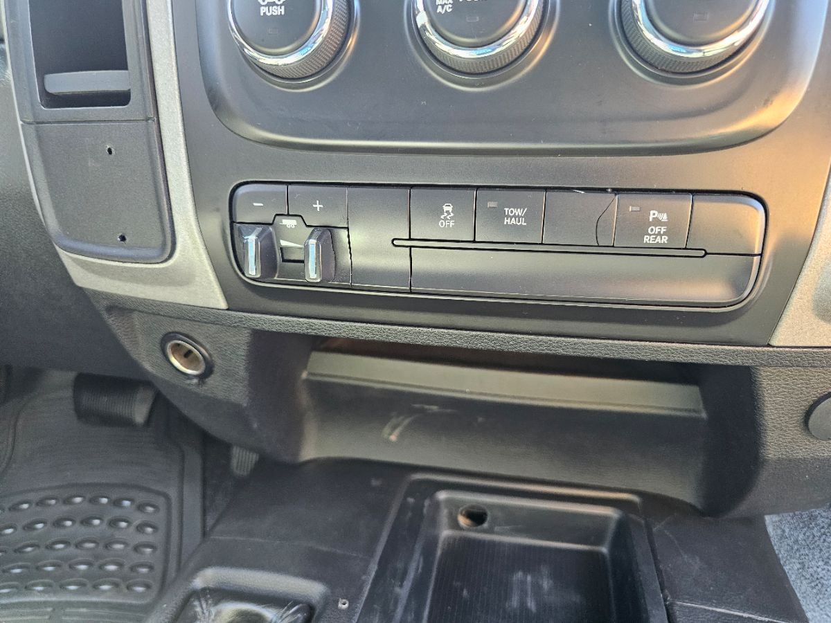 2016 Ram 3500 Tradesman photo 10