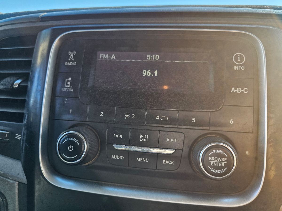 2015 Ram 1500 Tradesman photo 8