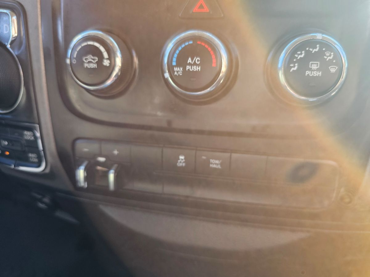 2015 Ram 1500 Tradesman photo 10