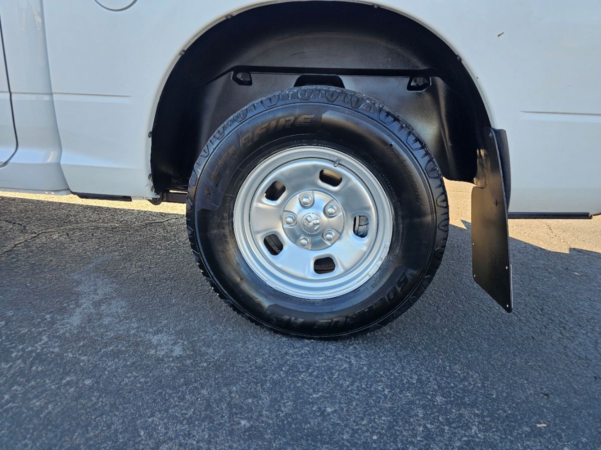 2015 Ram 1500 Tradesman photo 18