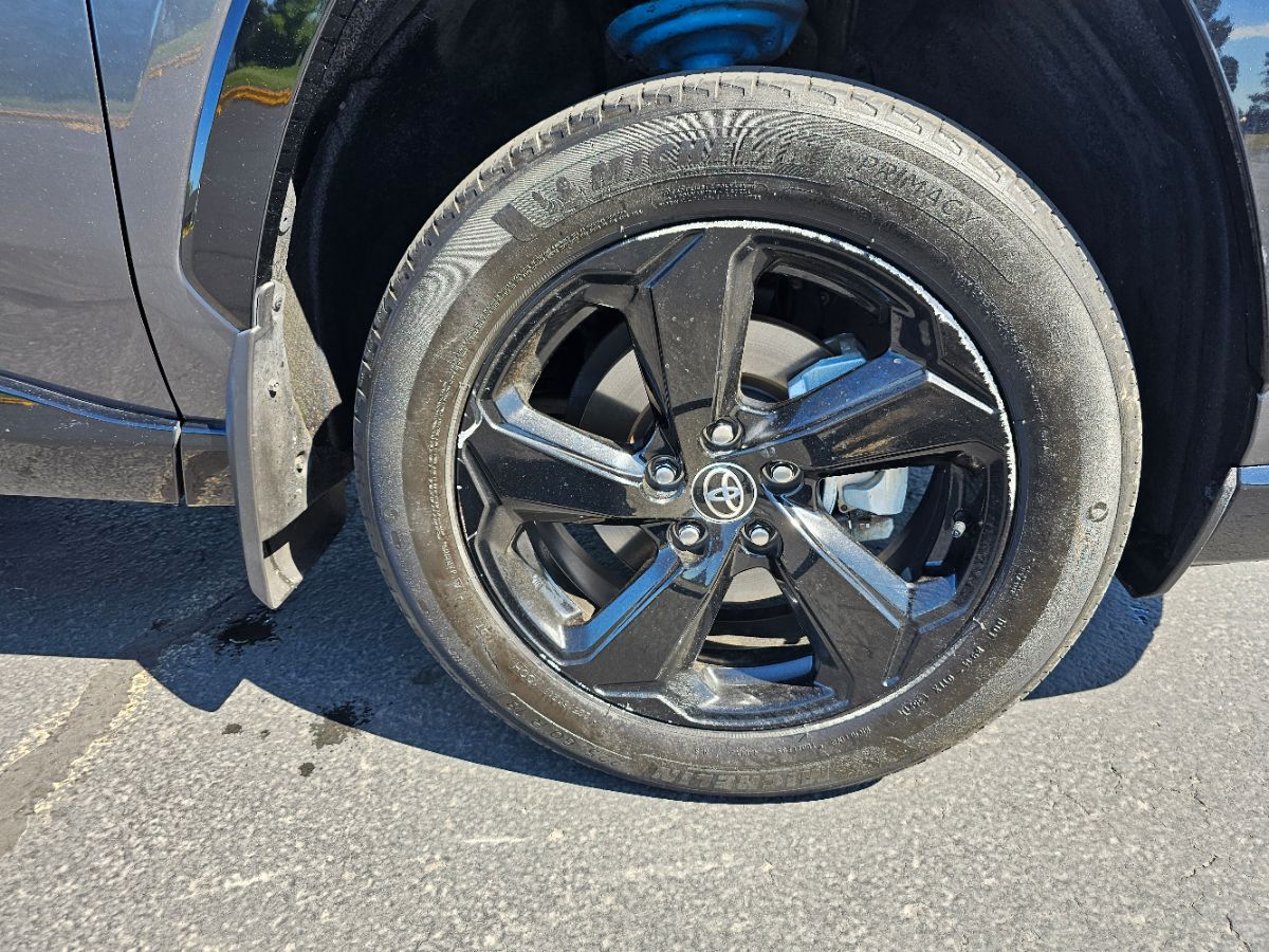 2021 Toyota RAV4 Hybrid XSE photo 5
