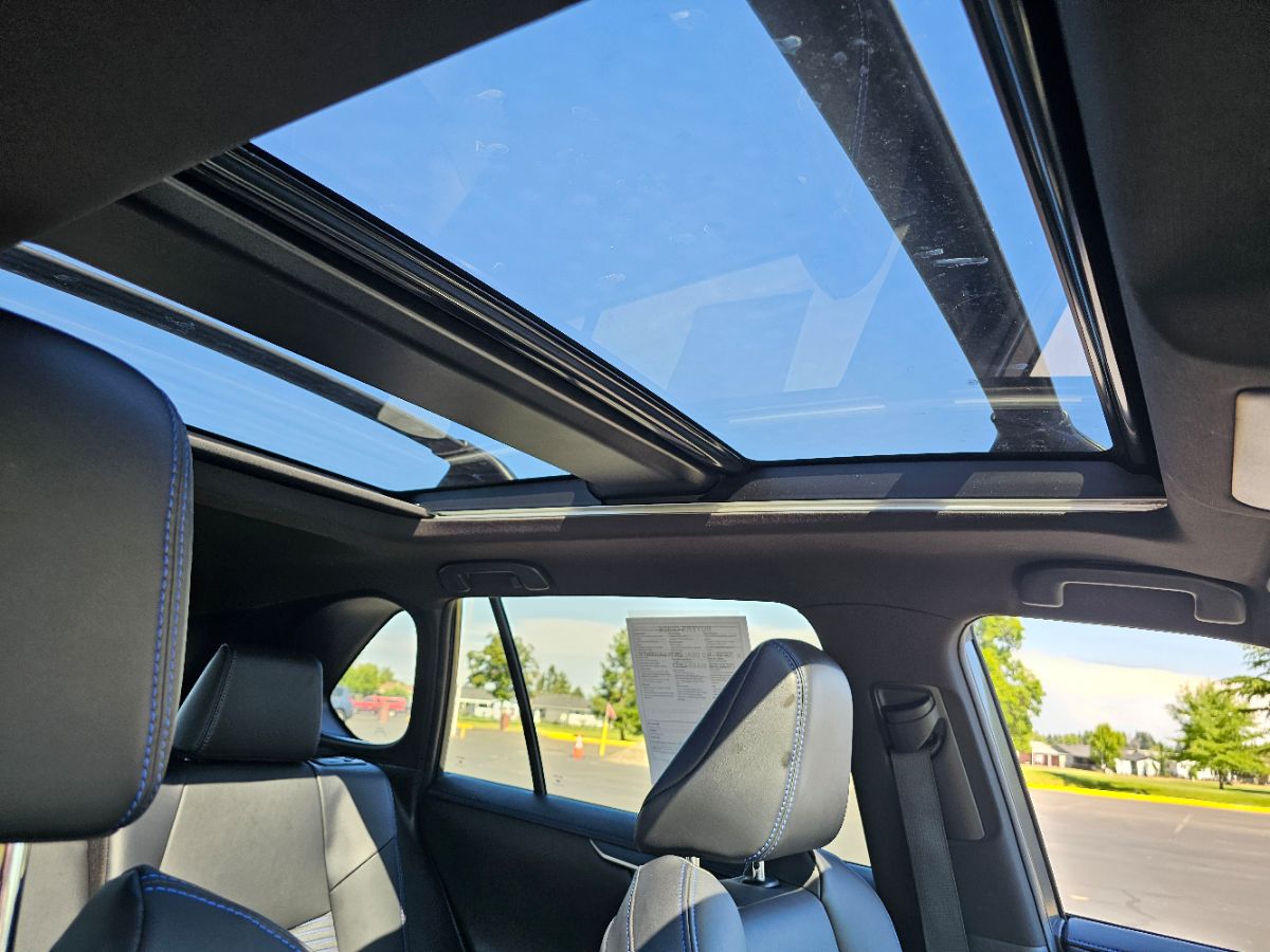 2021 Toyota RAV4 Hybrid XSE photo 10