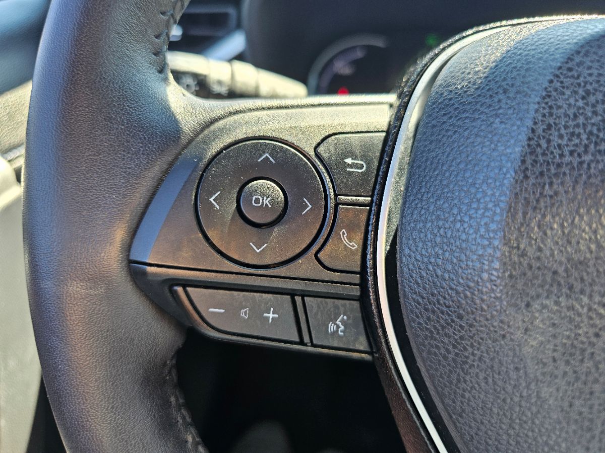 2021 Toyota RAV4 Hybrid XSE photo 21