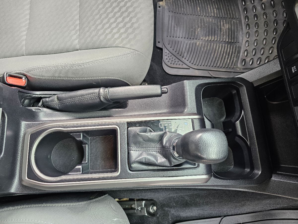 2022 Toyota Tacoma SR5 photo 11