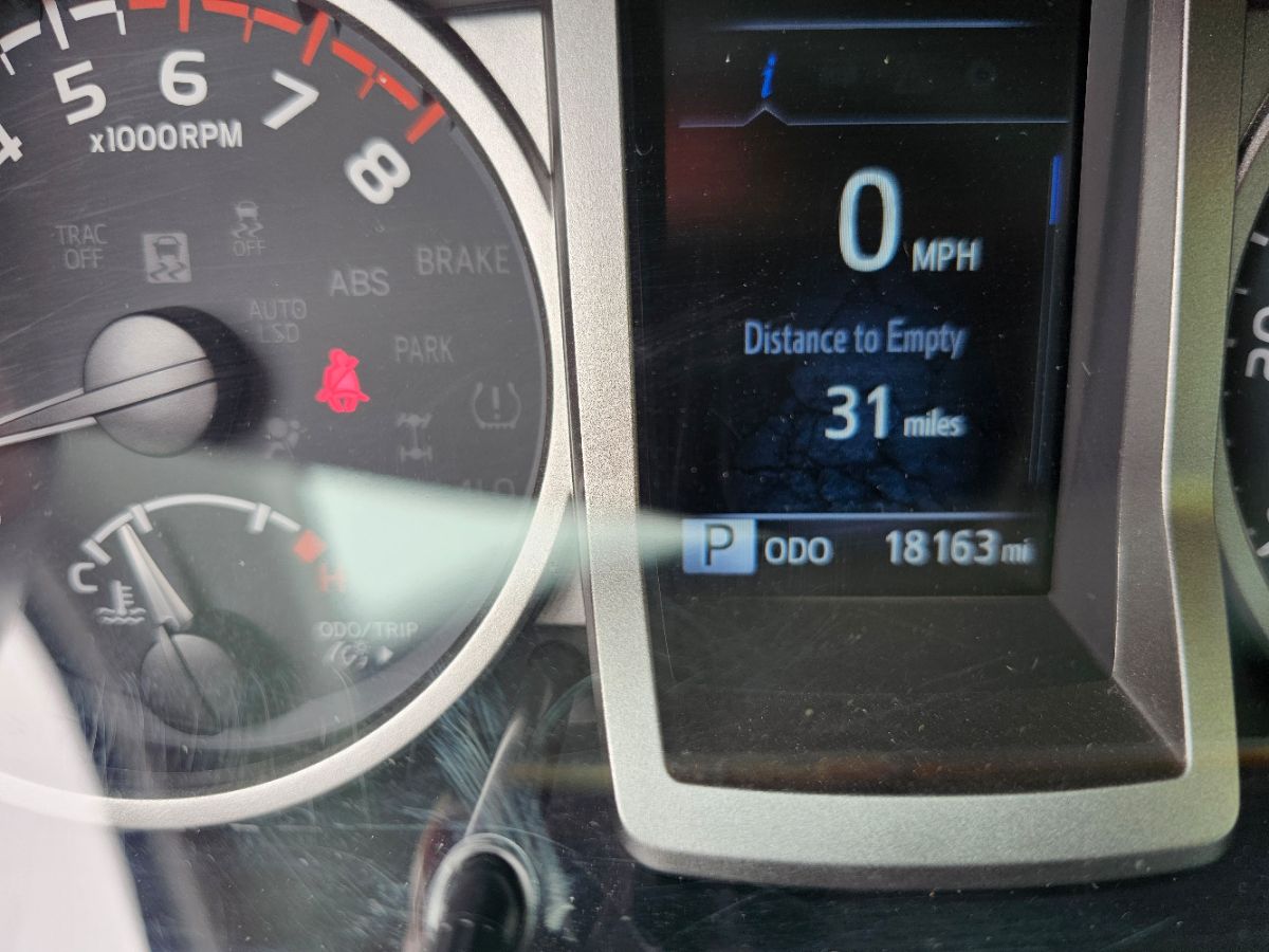2022 Toyota Tacoma SR5 photo 23