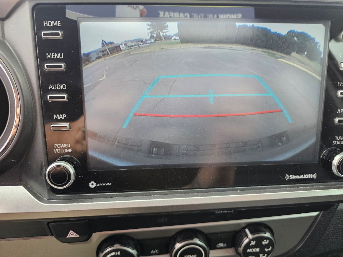 2022 Toyota Tacoma SR5 photo 2