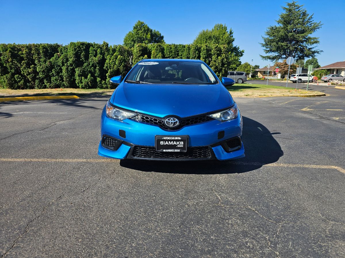 2017 Toyota Corolla iM photo 4