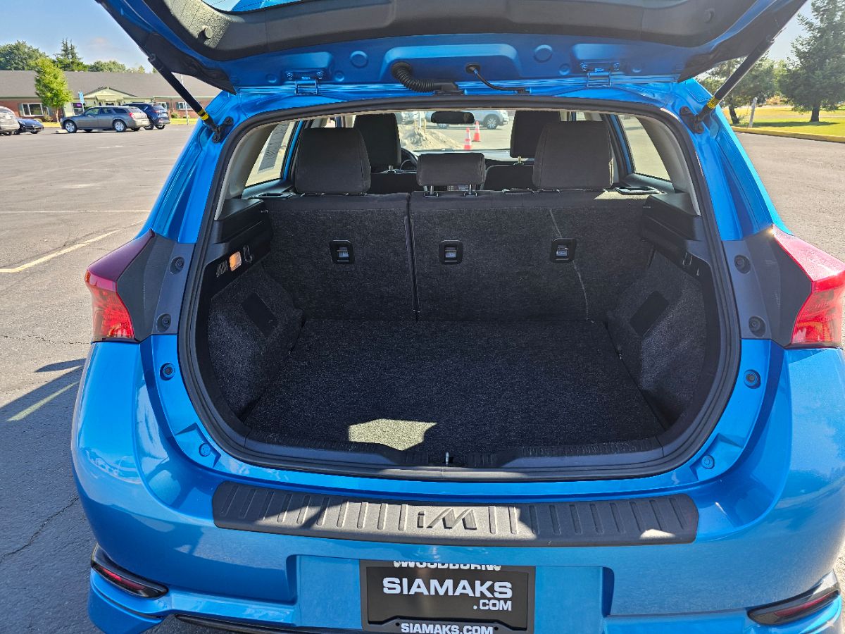 2017 Toyota Corolla iM photo 15