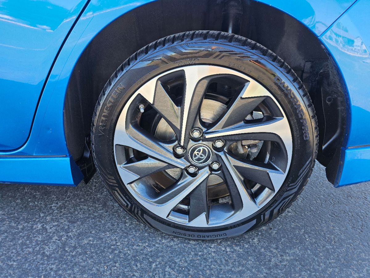 2017 Toyota Corolla iM photo 17