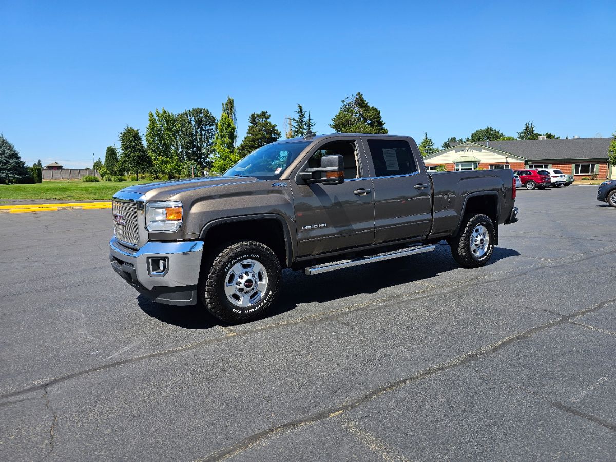 2015 Gmc Sierra SLE photo 3