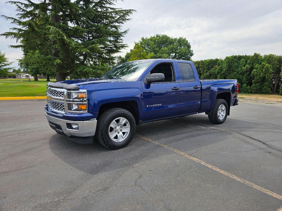 2014 Chevrolet Silverado 1500 LT photo 2