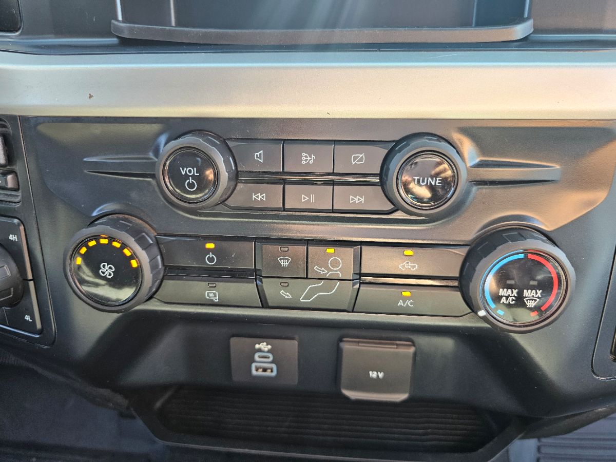 2023 Ford F-350 XLT photo 7