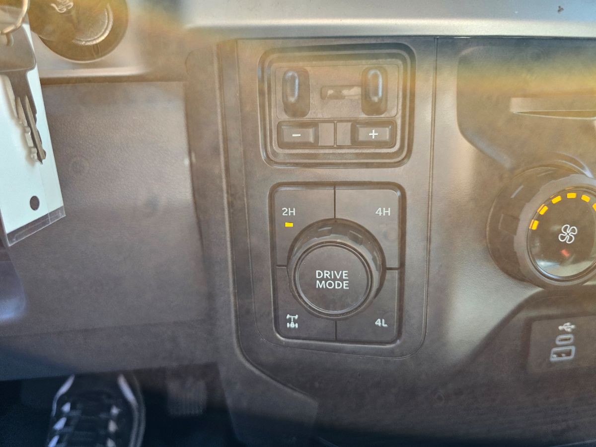 2023 Ford F-350 XLT photo 22