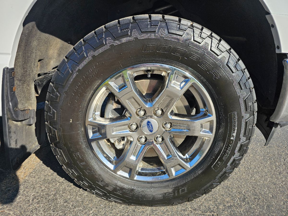 2023 Ford F-150 XLT photo 5