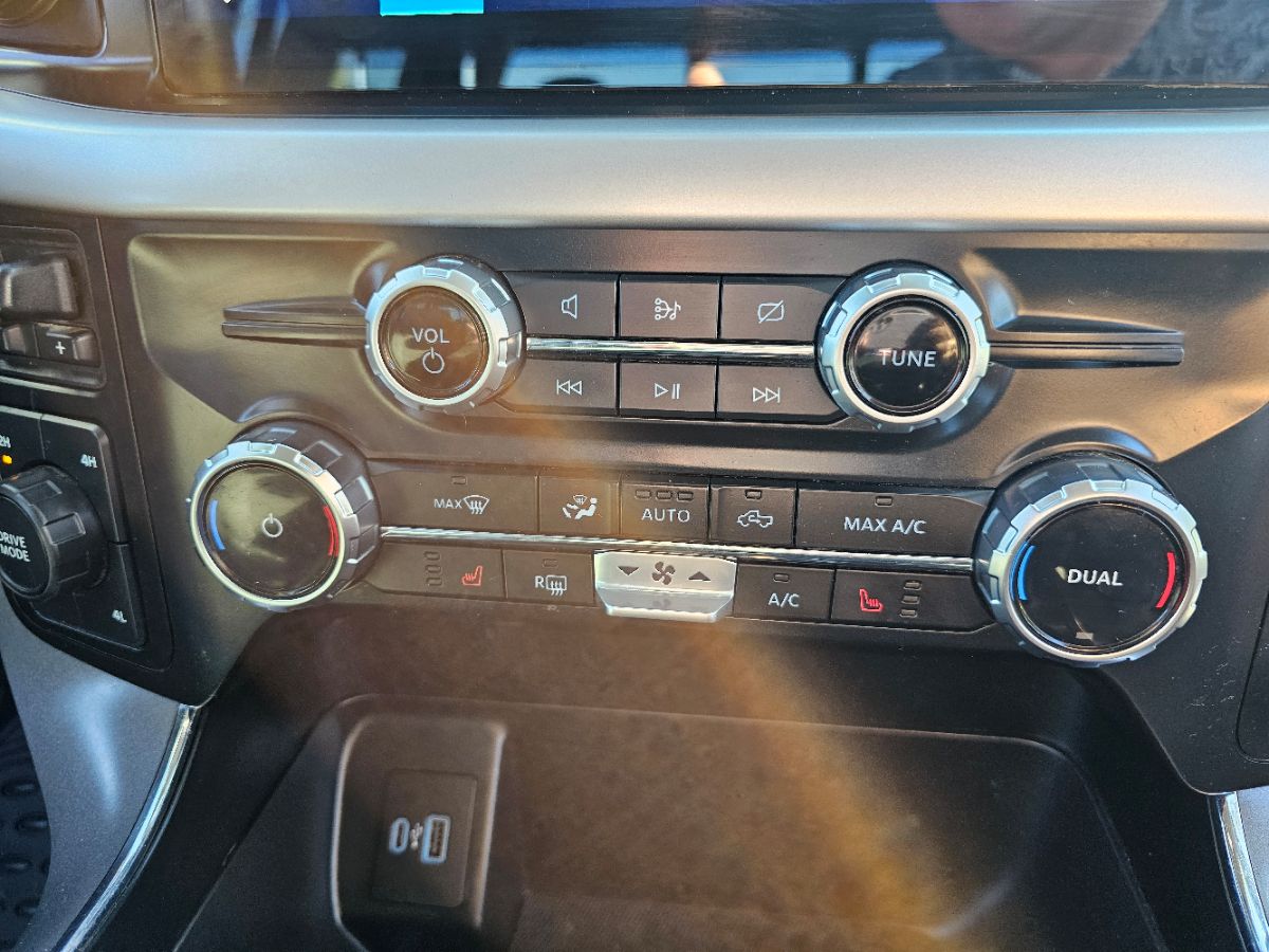 2023 Ford F-150 XLT photo 8