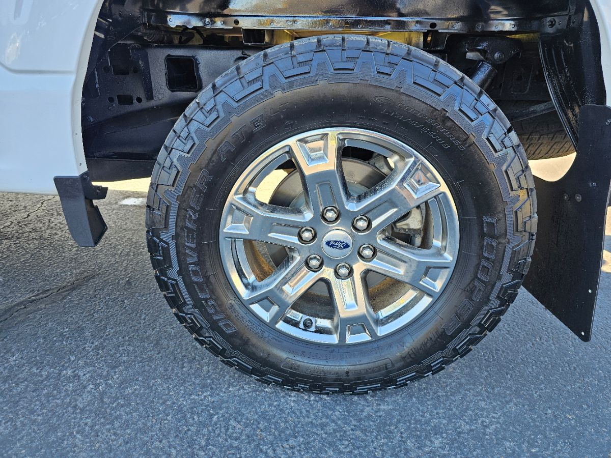 2023 Ford F-150 XLT photo 16