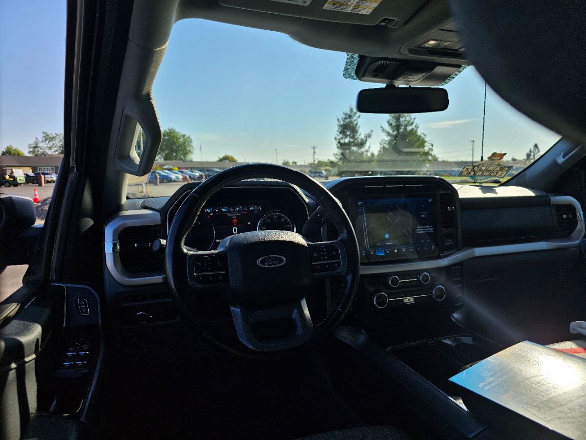 2023 Ford F-150 XLT photo 17