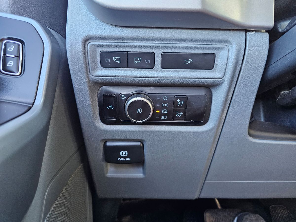 2023 Ford F-150 XLT photo 24