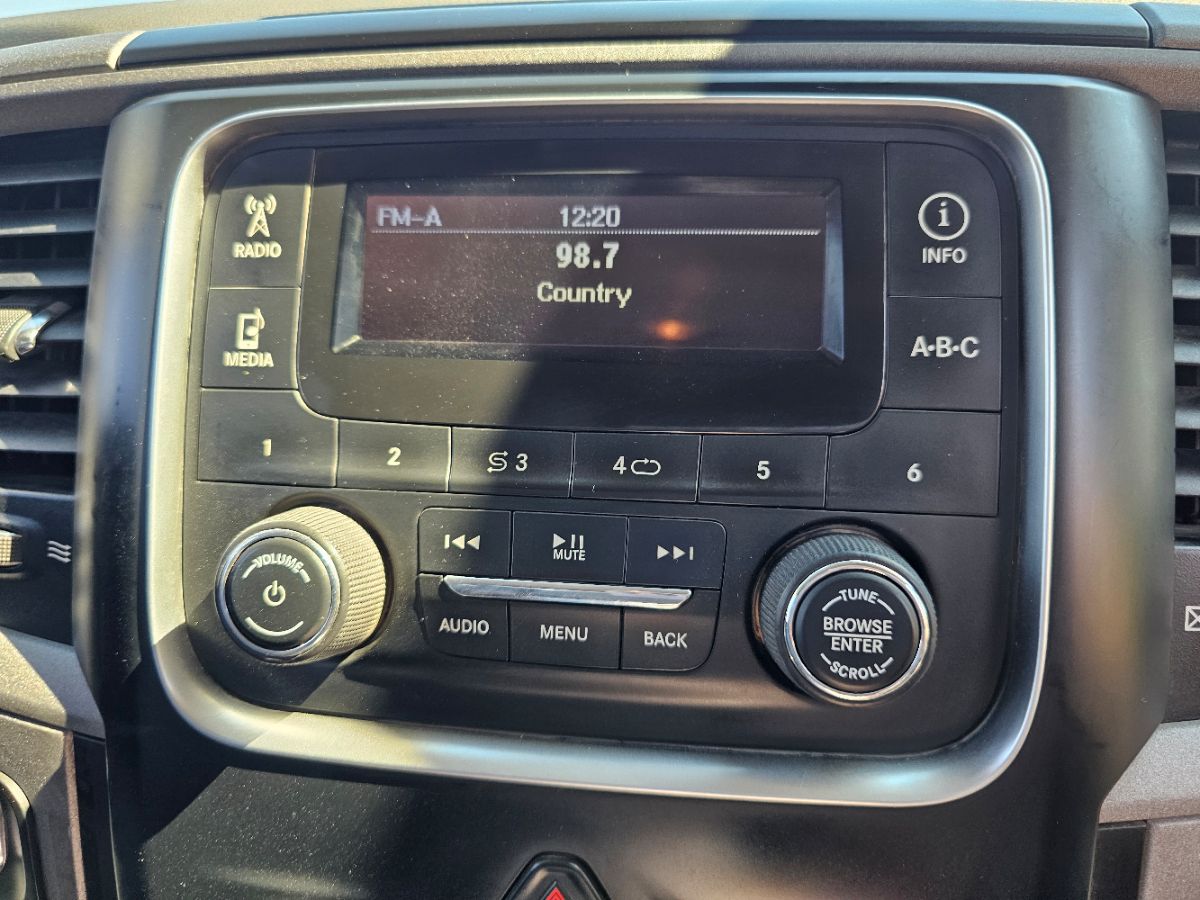 2015 Ram 1500 Tradesman photo 7