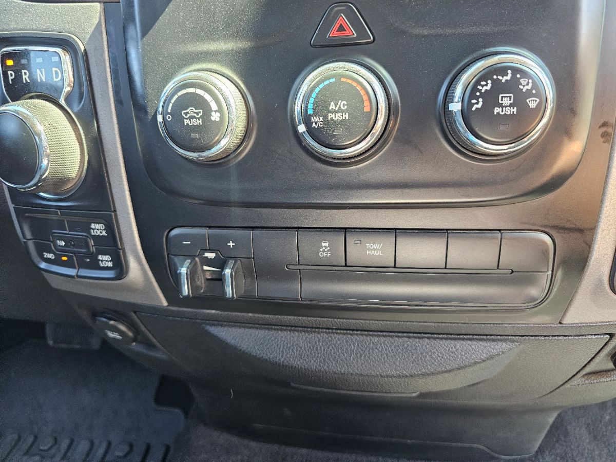 2015 Ram 1500 Tradesman photo 9