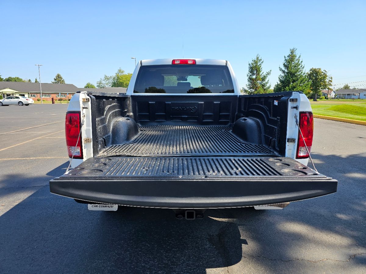 2015 Ram 1500 Tradesman photo 14