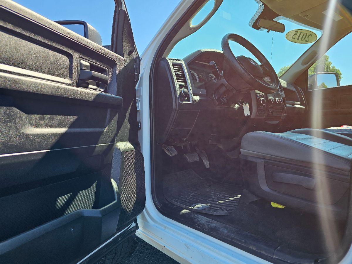 2015 Ram 1500 Tradesman photo 18