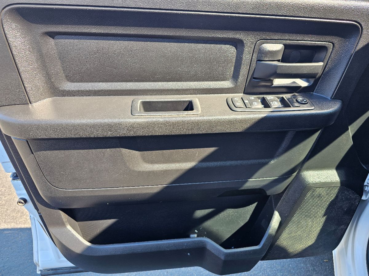 2015 Ram 1500 Tradesman photo 19