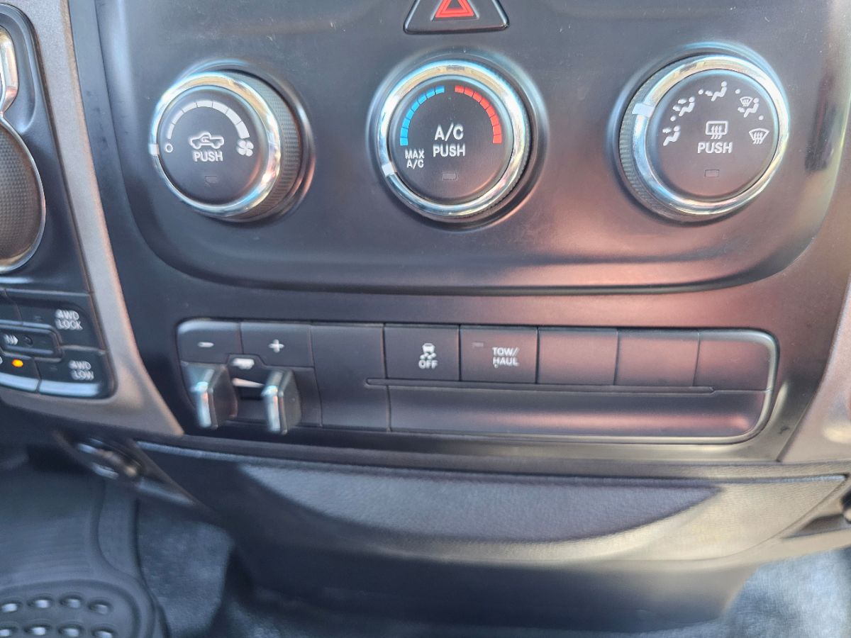 2016 Ram 1500 Tradesman photo 9