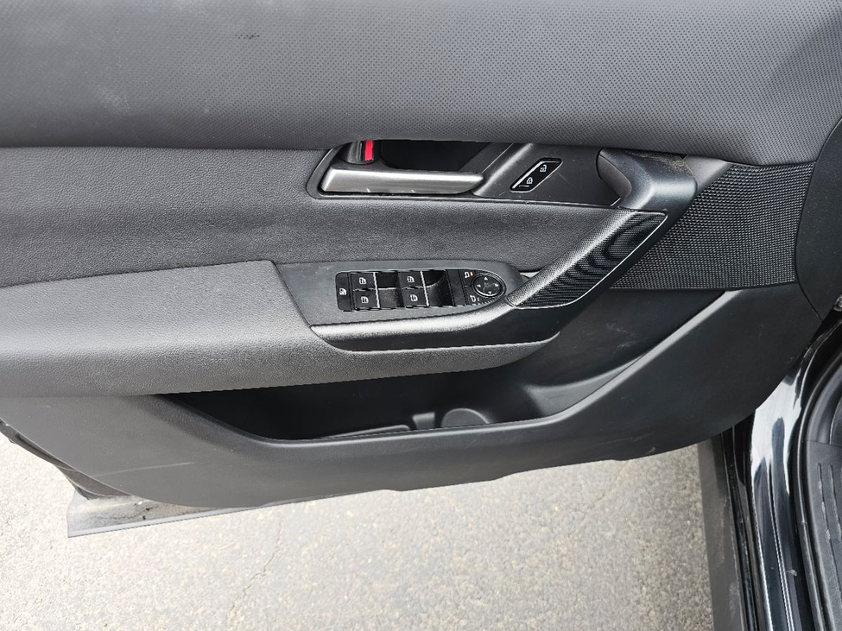 2025 Mazda CX-50 2.5 S Preferred photo 19