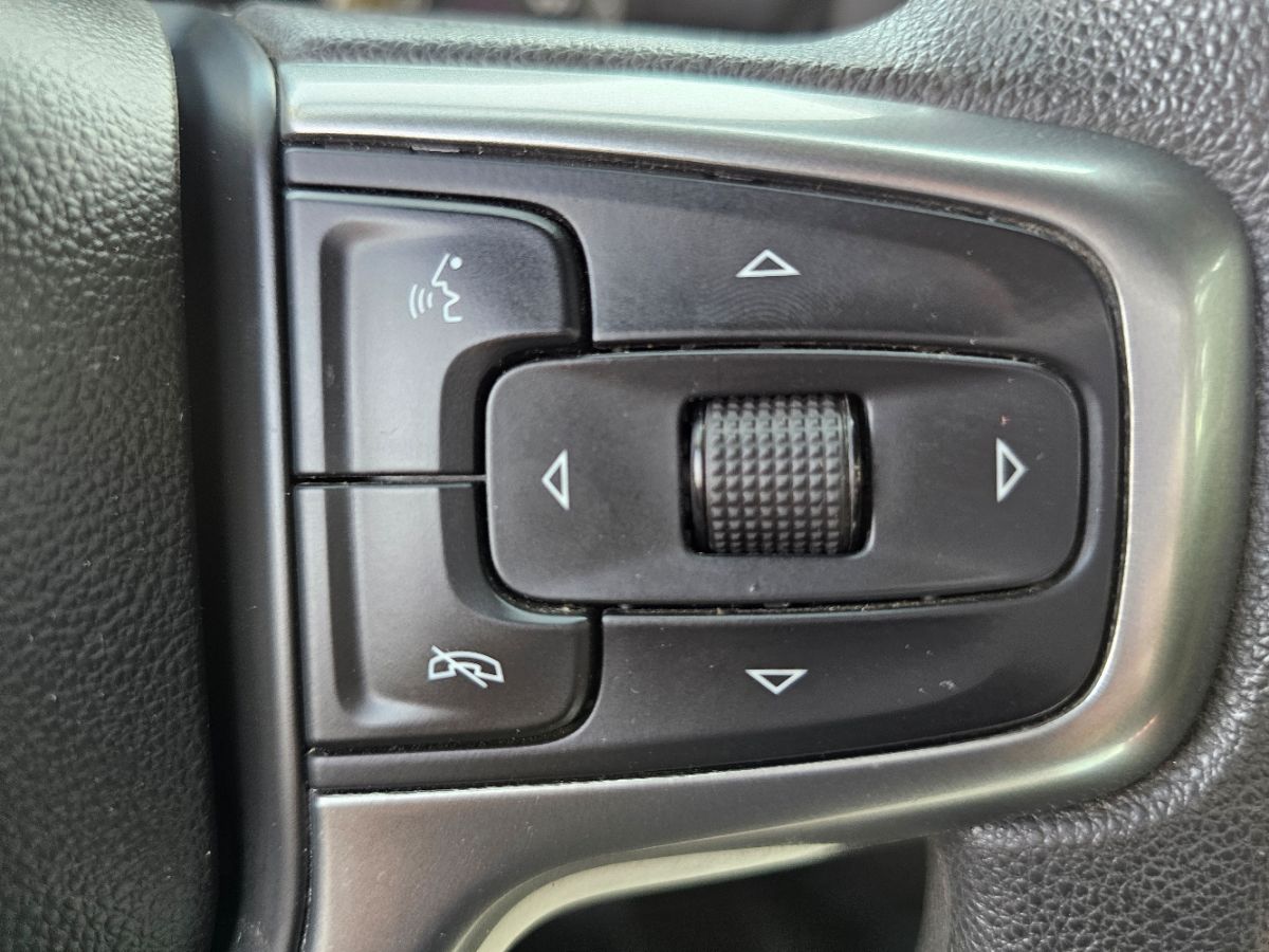 2020 Chevrolet Silverado 1500 LT photo 28