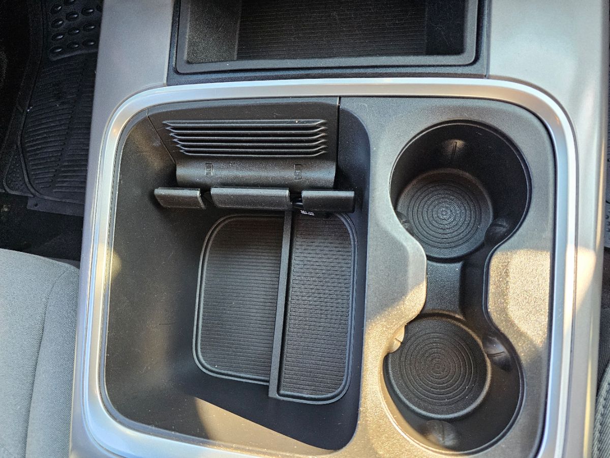 2023 Ram 1500 Classic SLT photo 9