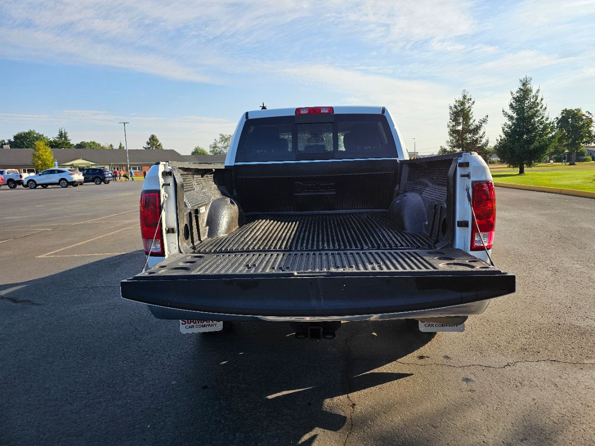 2023 Ram 1500 Classic SLT photo 14