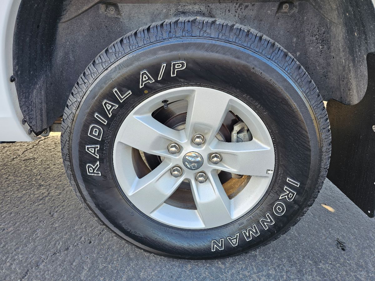 2023 Ram 1500 Classic SLT photo 16