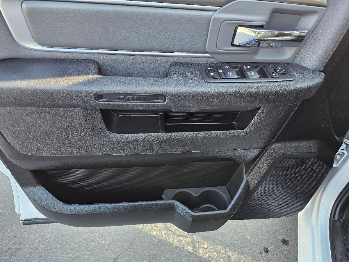 2023 Ram 1500 Classic SLT photo 20