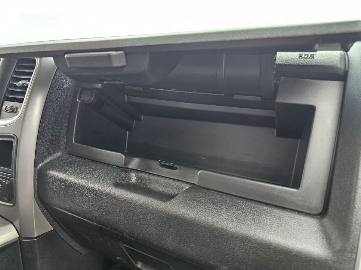 2023 Ram 1500 Classic SLT photo 12