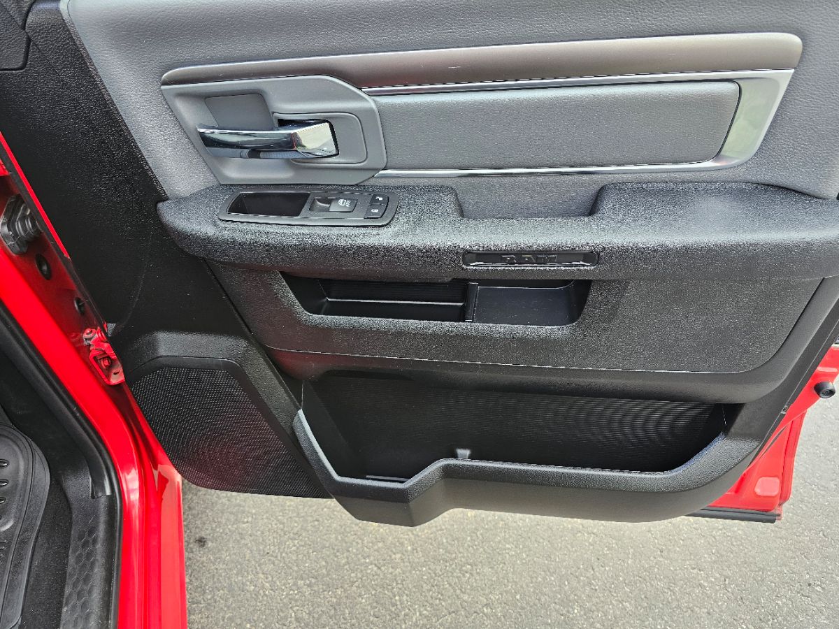 2023 Ram 1500 Classic SLT photo 14