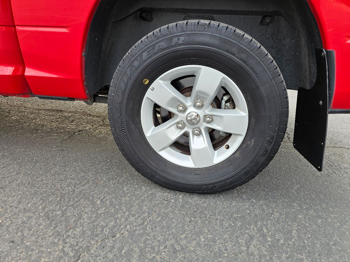 2023 Ram 1500 Classic SLT photo 19