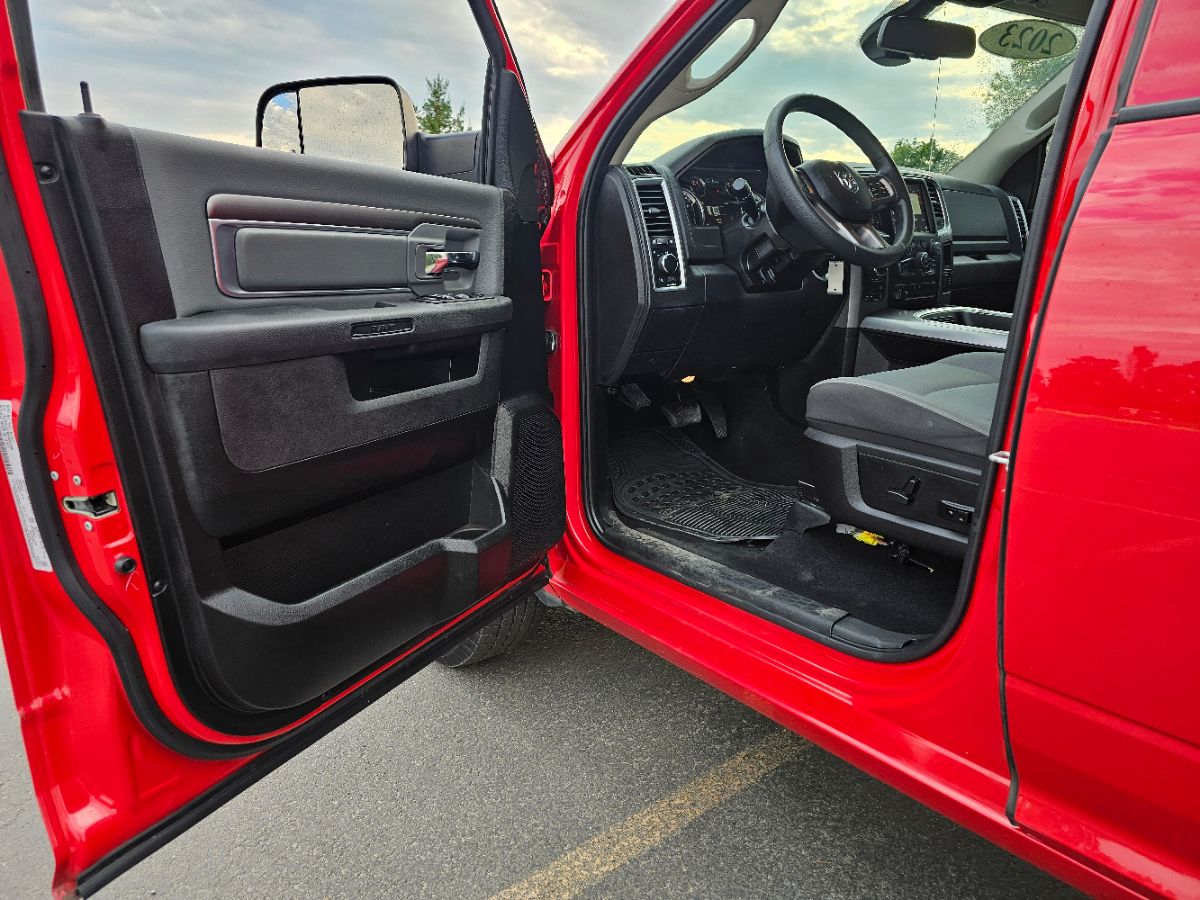 2023 Ram 1500 Classic SLT photo 21