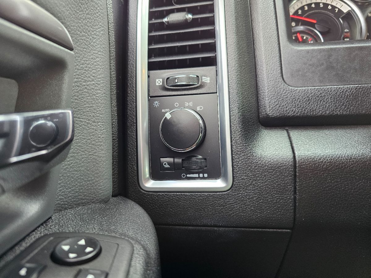 2023 Ram 1500 Classic SLT photo 27