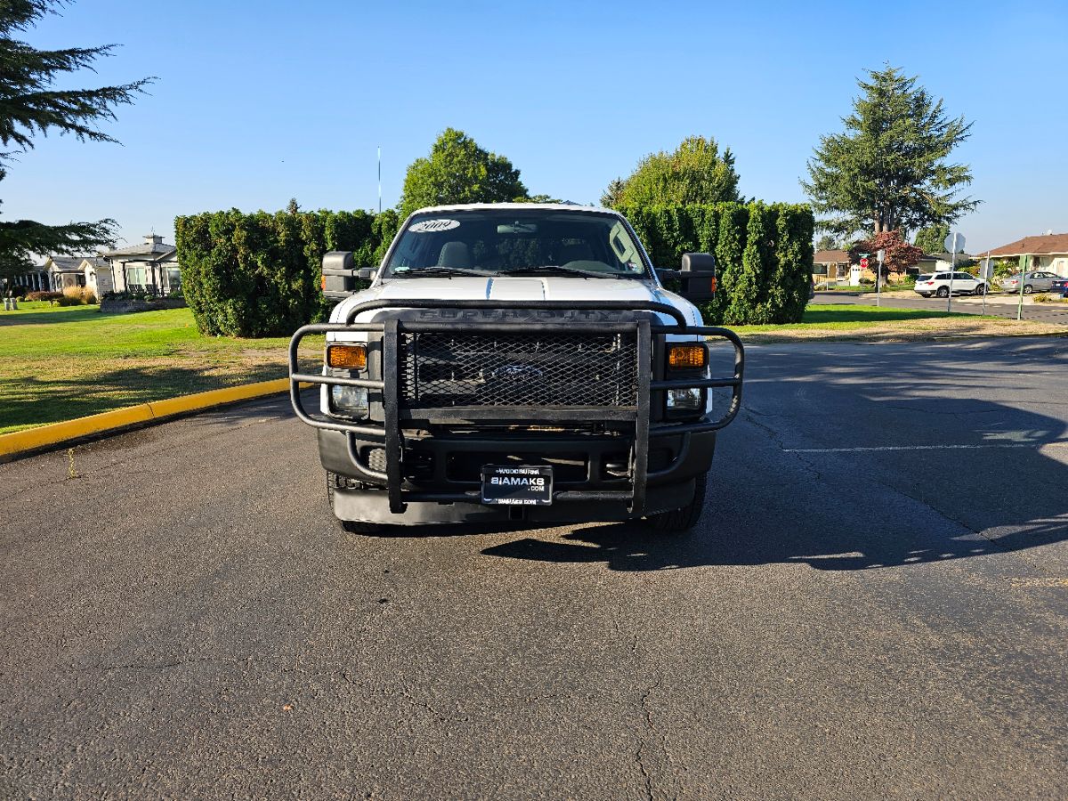 2009 Ford F-250 XL photo 3