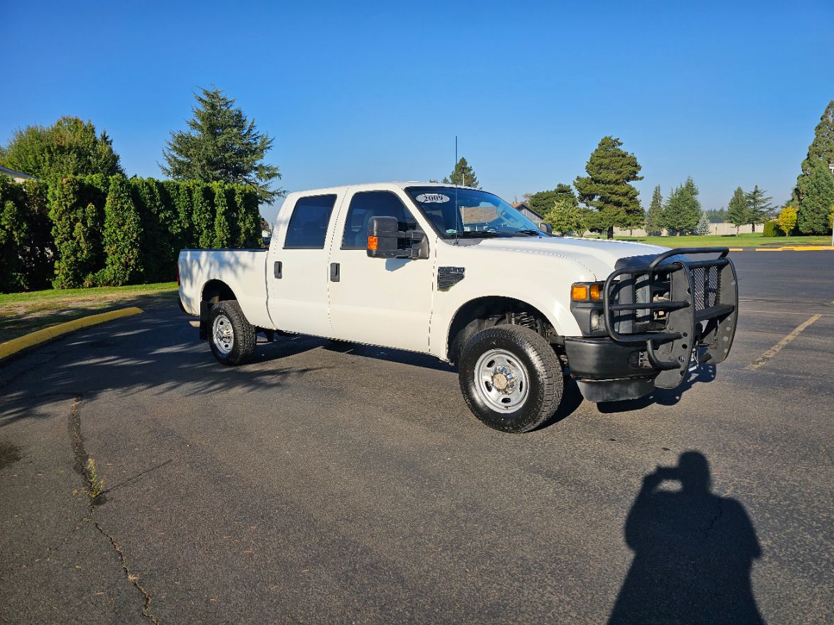 2009 Ford F-250 XL photo 4