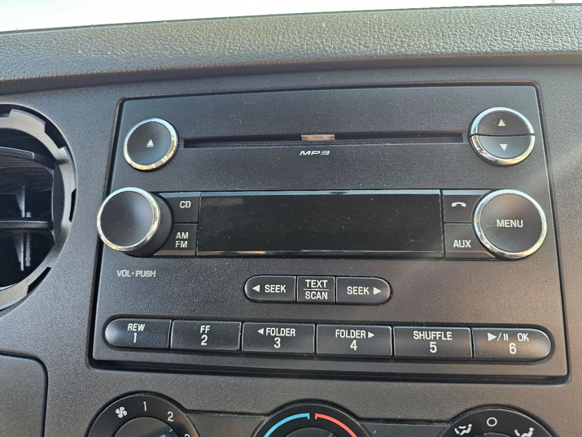 2009 Ford F-250 XL photo 7