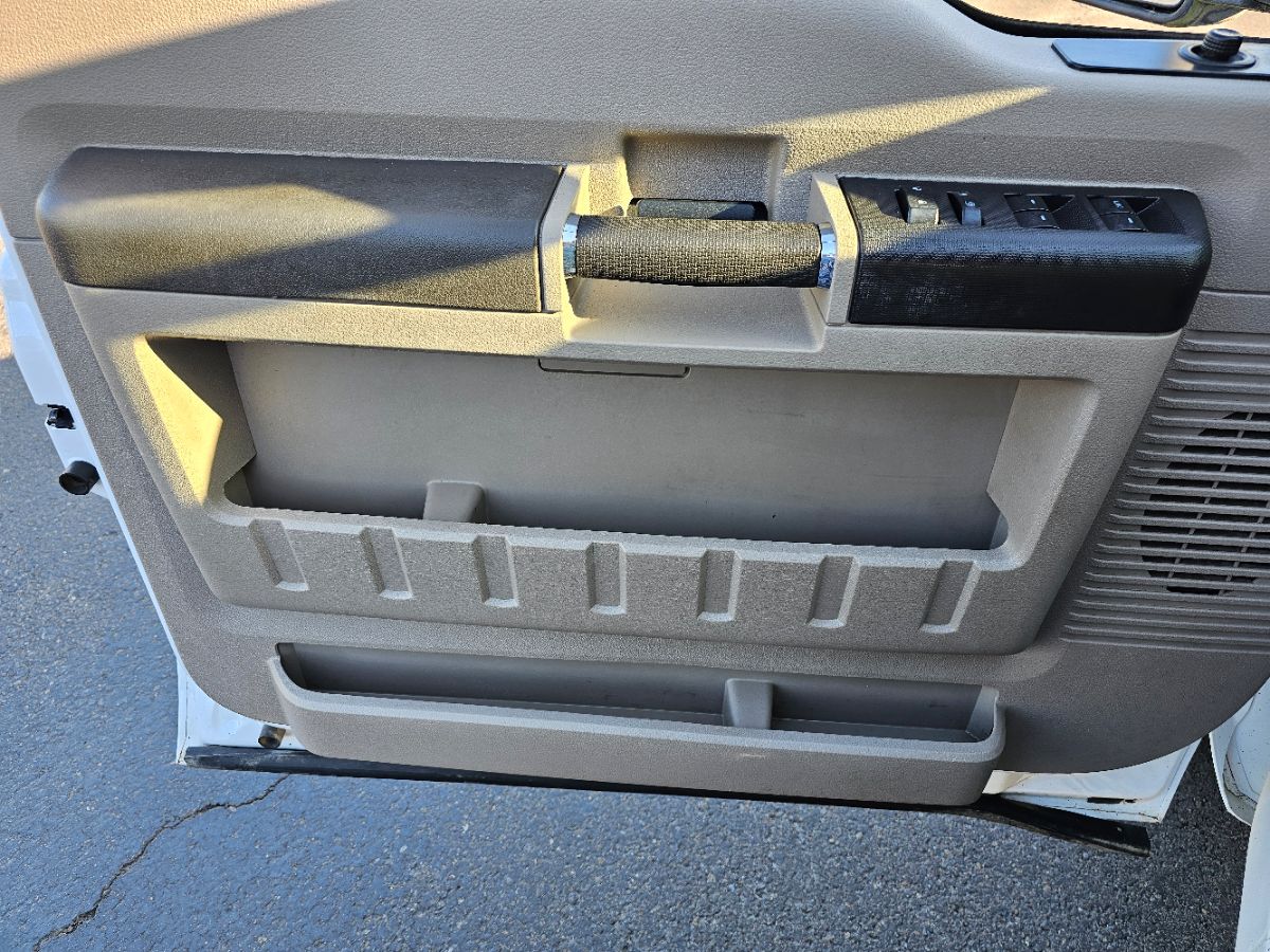 2009 Ford F-250 XL photo 22